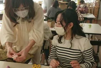 待望のフラワーアレンジメント教室を開催