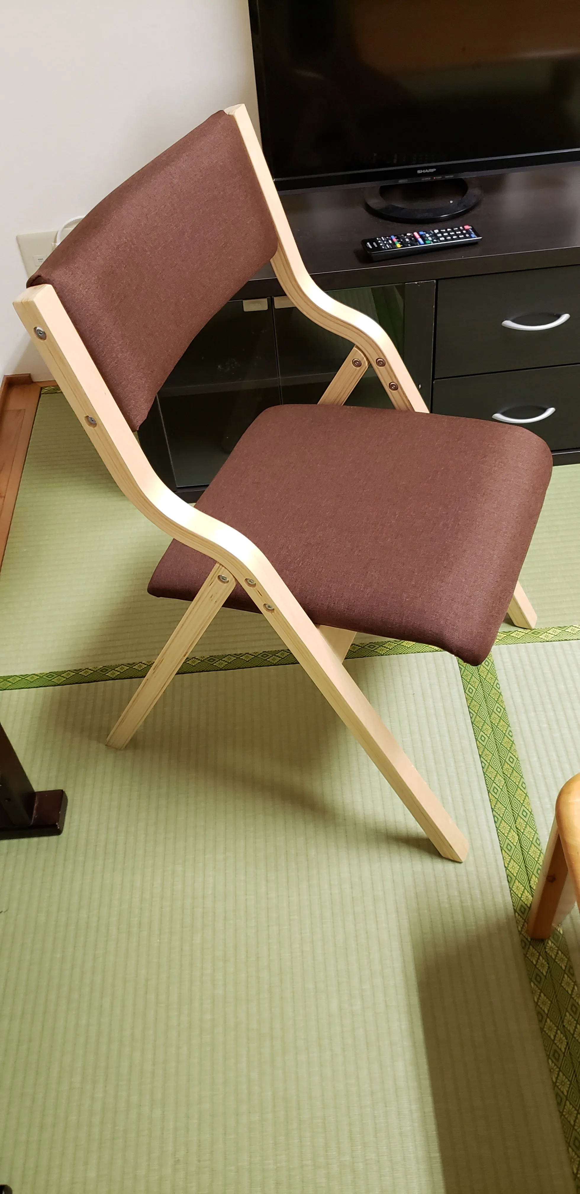 和室に介護用椅子を設置しました