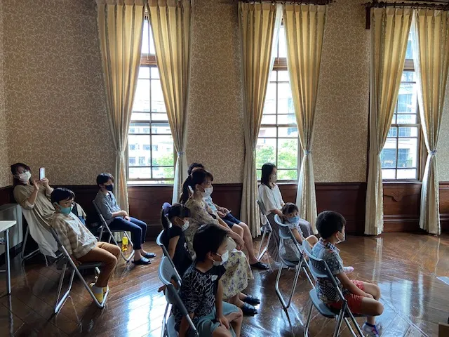 絵本の舞台と表現ワークショップ～演じるという表現～