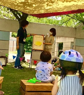 おそとで小さなおはなし会