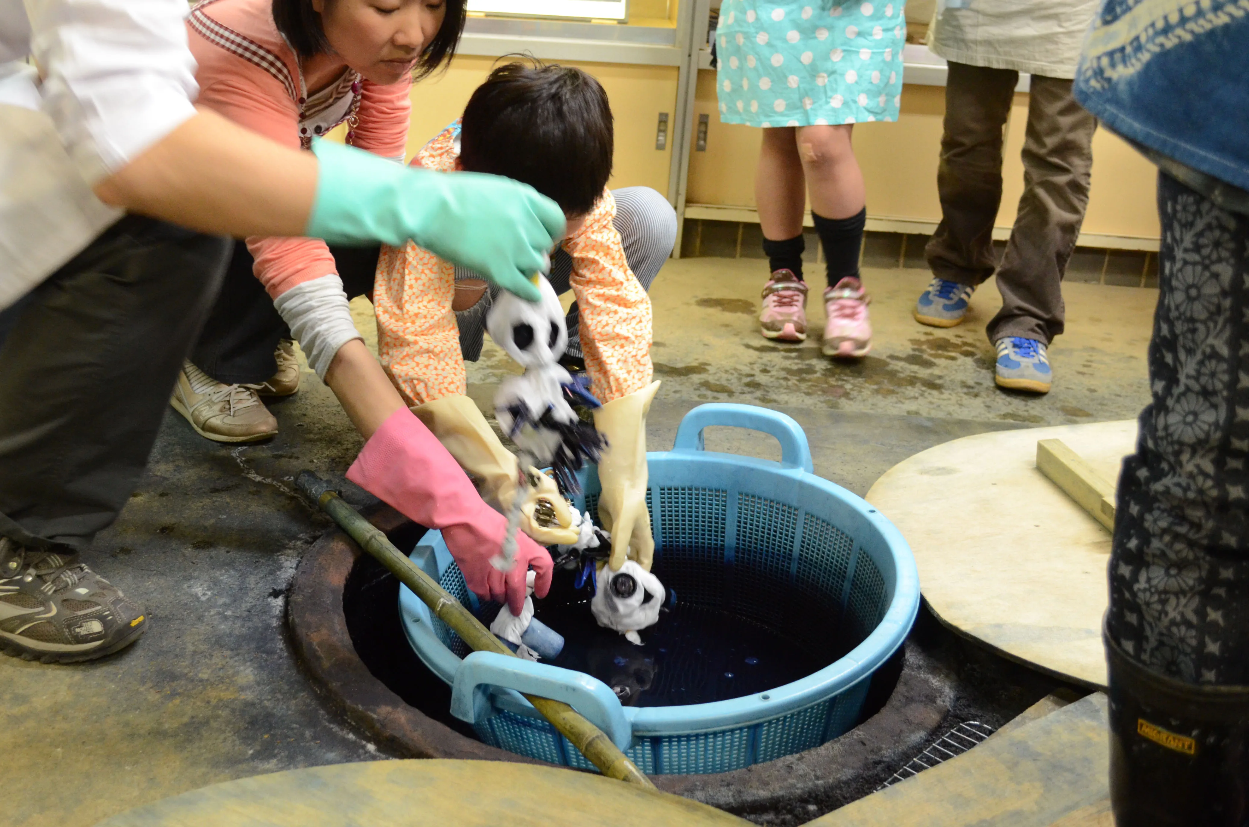 藍染め体験・伝統工芸館