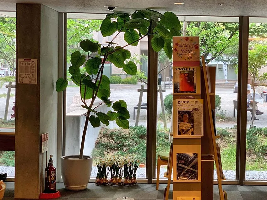 館内を彩るお花